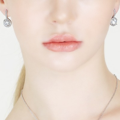 001 Luxury Crystal Cubic Earrings