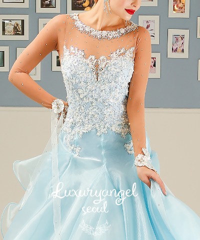 70136. Crystal dress