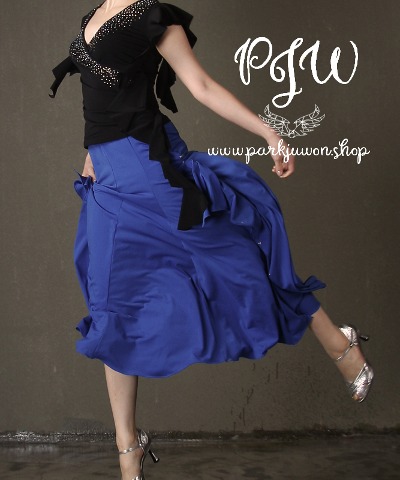 50500. Her elegant tail skirt [royal blue color]